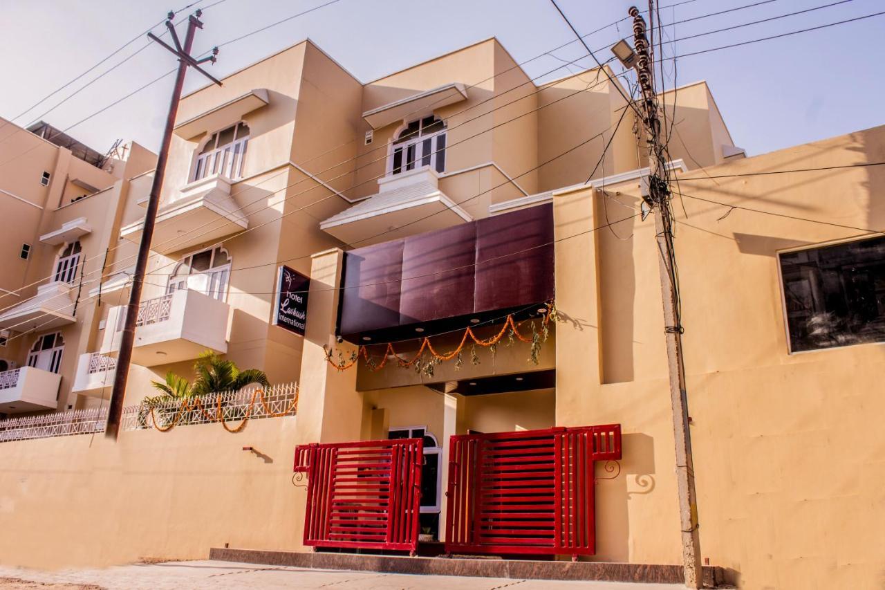 Lav Kush International Hotel Varanasi Esterno foto