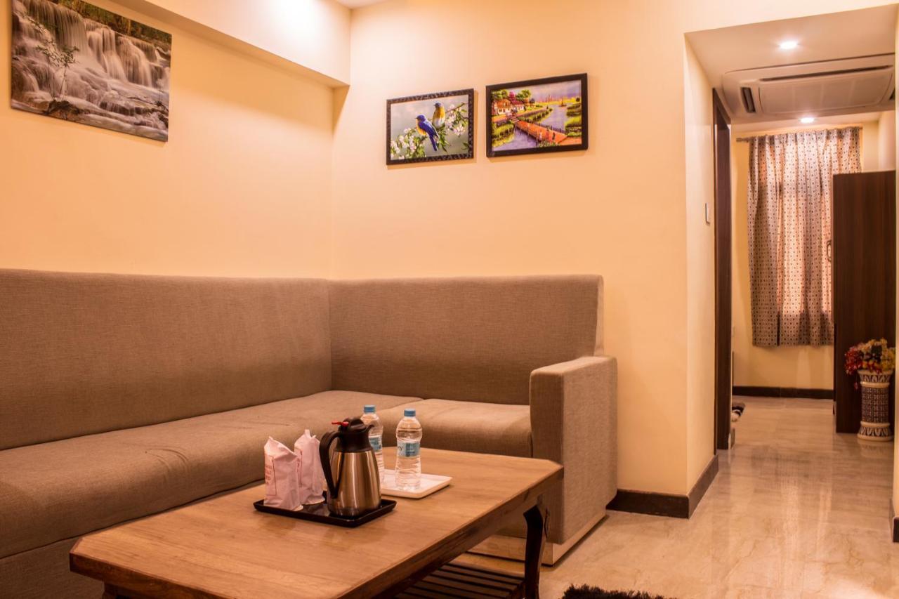Lav Kush International Hotel Varanasi Esterno foto