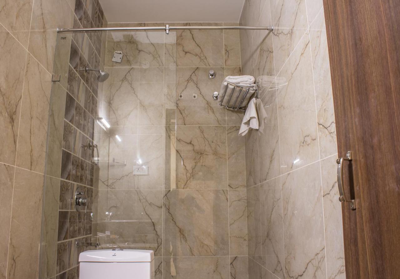 Lav Kush International Hotel Varanasi Esterno foto