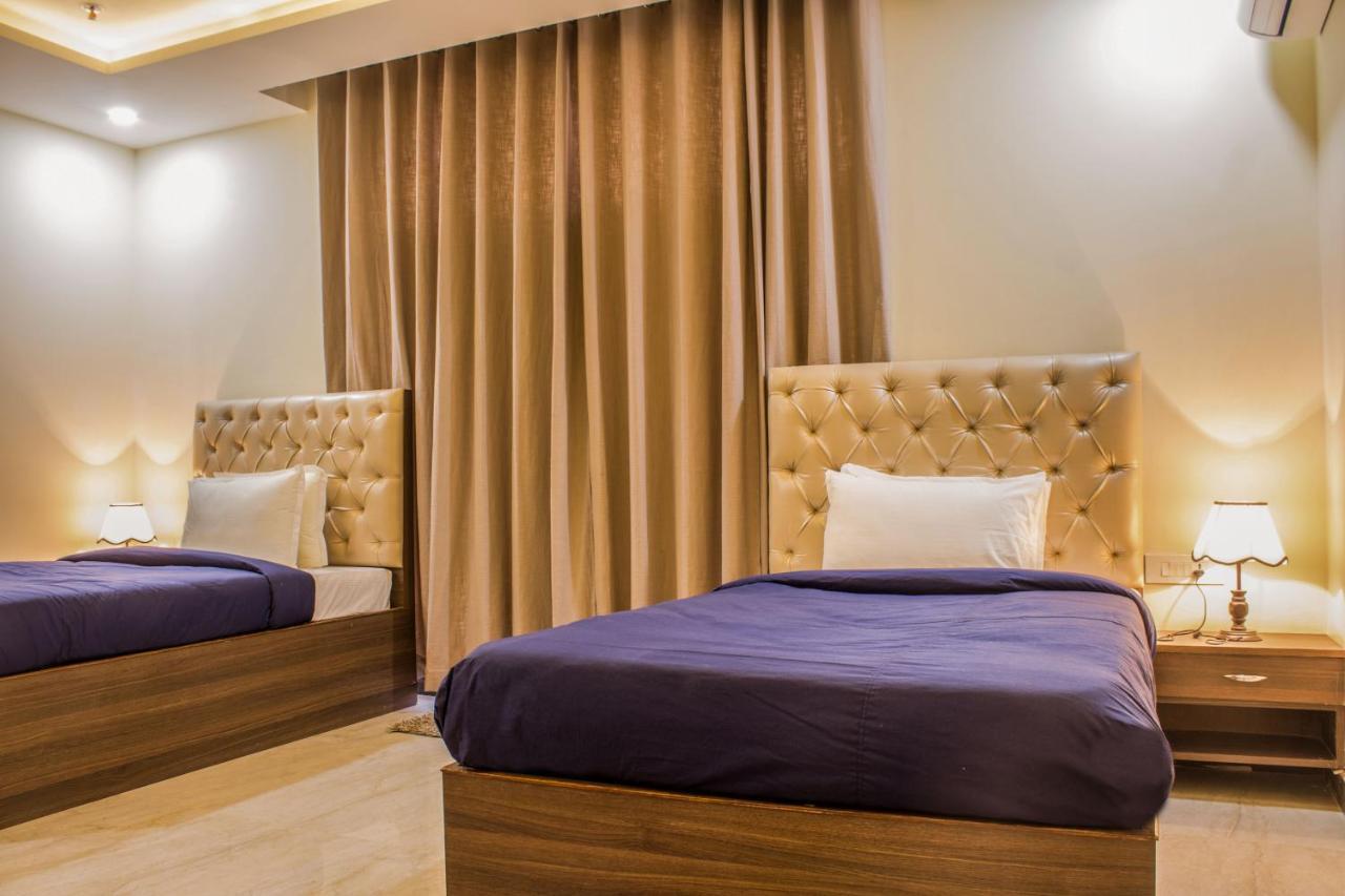 Lav Kush International Hotel Varanasi Esterno foto